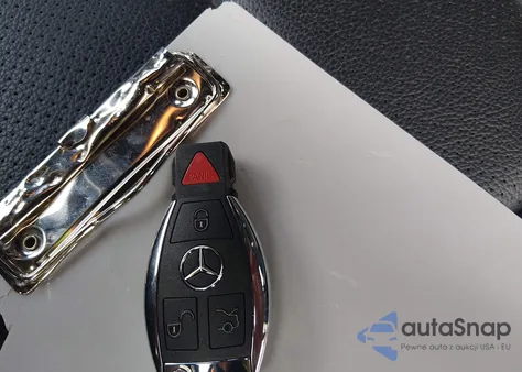 2010 Mercedes-Benz C 300 Luxury 4Matic/Sport 4Matic из США, поврежденный, VIN WDDGF8BB4AF407947